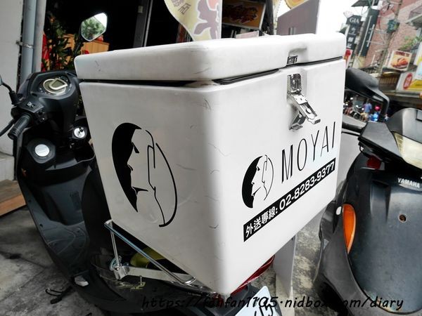 【三重手搖飲】MOYAI 三重車頭店 #復活島 #摩艾石像 #果汁 #打卡飲料 #現打果汁 #天然現榨 #CP值高 (11).JPG