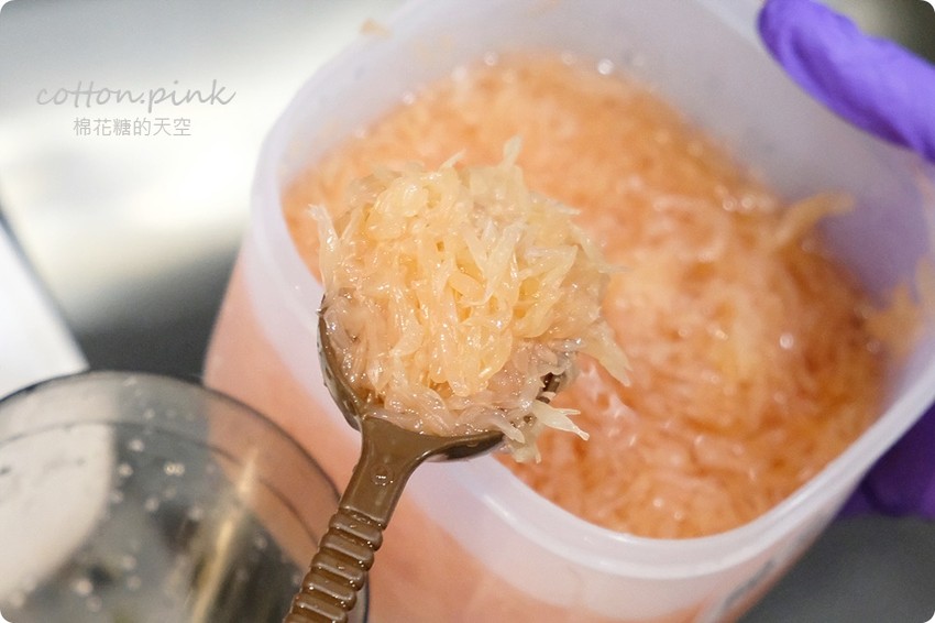 逢甲夜市特長就是這一杯啦!最新進發家古早味飲料尬吐司最對味