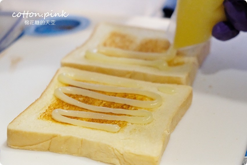 逢甲夜市特長就是這一杯啦!最新進發家古早味飲料尬吐司最對味