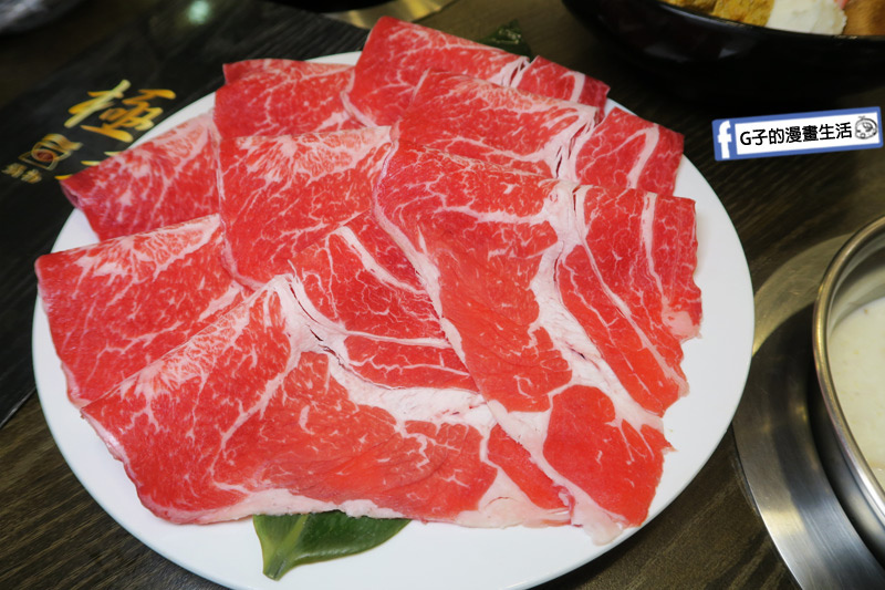 蘆洲火鍋 極禾優質鍋物蘆洲店 prime霜降牛 肉品