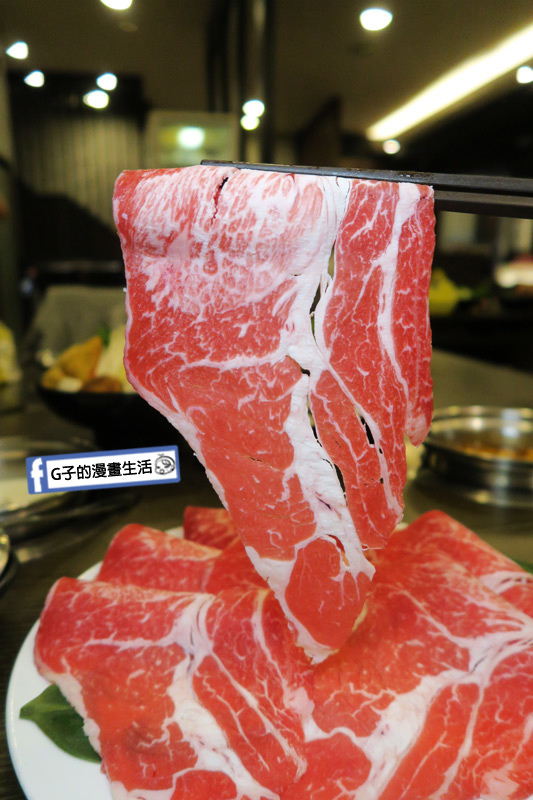 蘆洲火鍋 極禾優質鍋物蘆洲店 prime霜降牛 肉品