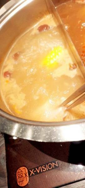 美食 ░ 高雄火鍋【舞古賀鍋物】bukogashabushabu瑞豐夜市頂級海鮮x高檔肉品和牛吃到飽,饕客們推廣的火鍋首選!