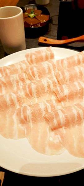 美食 ░ 高雄火鍋【舞古賀鍋物】bukogashabushabu瑞豐夜市頂級海鮮x高檔肉品和牛吃到飽,饕客們推廣的火鍋首選!