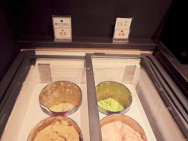 美食 ░ 高雄火鍋【舞古賀鍋物】bukogashabushabu瑞豐夜市頂級海鮮x高檔肉品和牛吃到飽,饕客們推廣的火鍋首選!