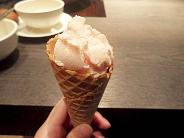 美食 ░ 高雄火鍋【舞古賀鍋物】bukogashabushabu瑞豐夜市頂級海鮮x高檔肉品和牛吃到飽,饕客們推廣的火鍋首選!