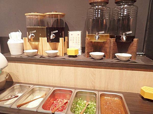 美食 ░ 高雄火鍋【舞古賀鍋物】bukogashabushabu瑞豐夜市頂級海鮮x高檔肉品和牛吃到飽,饕客們推廣的火鍋首選!