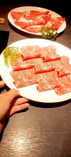 美食 ░ 高雄火鍋【舞古賀鍋物】bukogashabushabu瑞豐夜市頂級海鮮x高檔肉品和牛吃到飽,饕客們推廣的火鍋首選!