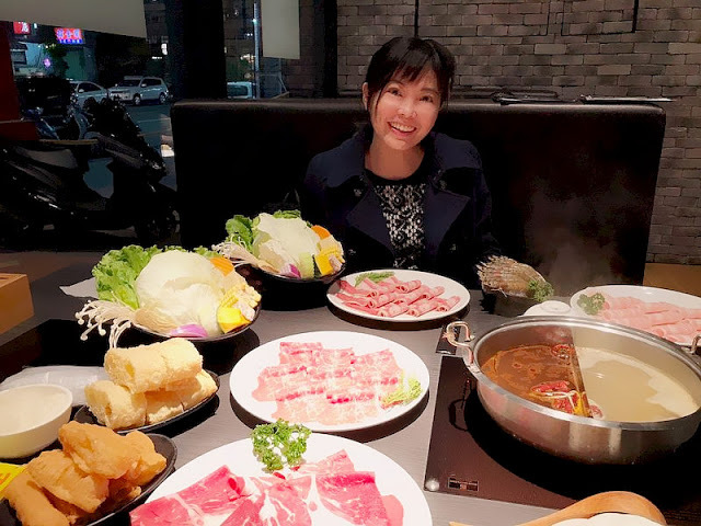 美食 ░ 高雄火鍋【舞古賀鍋物】bukogashabushabu瑞豐夜市頂級海鮮x高檔肉品和牛吃到飽,饕客們推廣的火鍋首選!