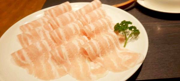 美食 ░ 高雄火鍋【舞古賀鍋物】bukogashabushabu瑞豐夜市頂級海鮮x高檔肉品和牛吃到飽,饕客們推廣的火鍋首選!