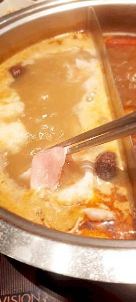 美食 ░ 高雄火鍋【舞古賀鍋物】bukogashabushabu瑞豐夜市頂級海鮮x高檔肉品和牛吃到飽,饕客們推廣的火鍋首選!