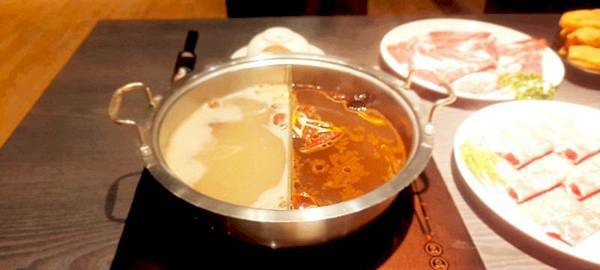 美食 ░ 高雄火鍋【舞古賀鍋物】bukogashabushabu瑞豐夜市頂級海鮮x高檔肉品和牛吃到飽,饕客們推廣的火鍋首選!