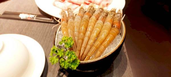 美食 ░ 高雄火鍋【舞古賀鍋物】bukogashabushabu瑞豐夜市頂級海鮮x高檔肉品和牛吃到飽,饕客們推廣的火鍋首選!