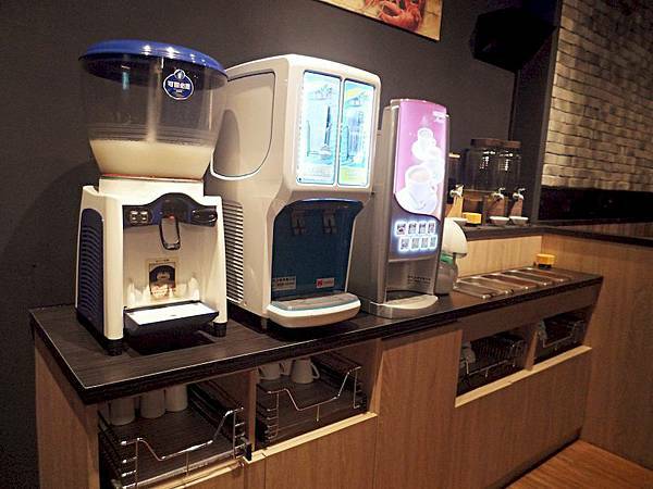 美食 ░ 高雄火鍋【舞古賀鍋物】bukogashabushabu瑞豐夜市頂級海鮮x高檔肉品和牛吃到飽,饕客們推廣的火鍋首選!