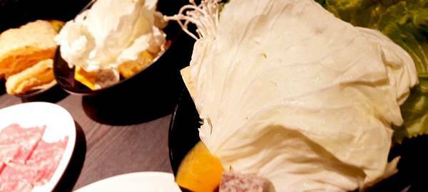 美食 ░ 高雄火鍋【舞古賀鍋物】bukogashabushabu瑞豐夜市頂級海鮮x高檔肉品和牛吃到飽,饕客們推廣的火鍋首選!