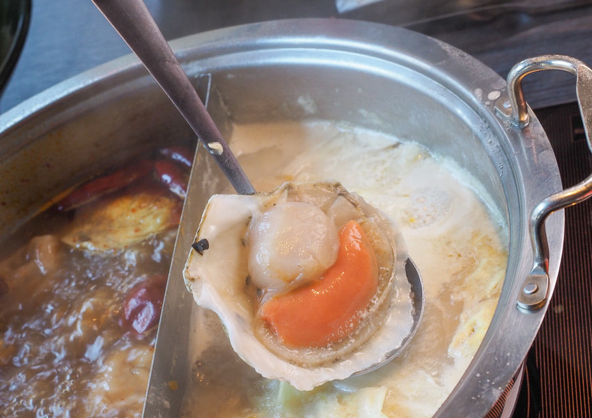 [高雄火鍋推薦]舞古賀鍋物專門店-平價爽吃高級肉和海鮮滿滿痛風蝦爆套餐 - 美食好芃友