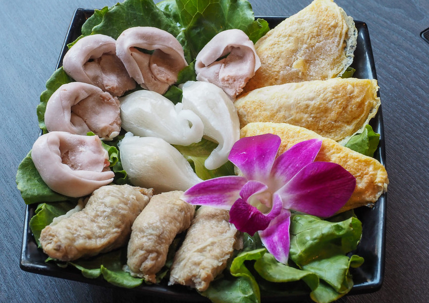 [高雄火鍋推薦]舞古賀鍋物專門店-平價爽吃高級肉和海鮮滿滿痛風蝦爆套餐 - 美食好芃友