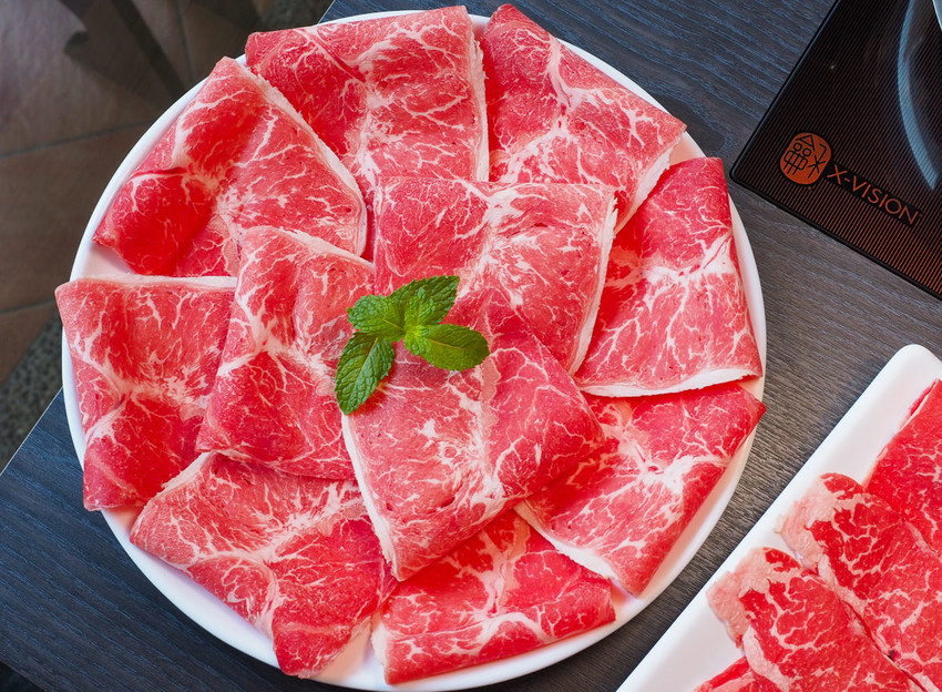 [高雄火鍋推薦]舞古賀鍋物專門店-平價爽吃高級肉和海鮮滿滿痛風蝦爆套餐 - 美食好芃友