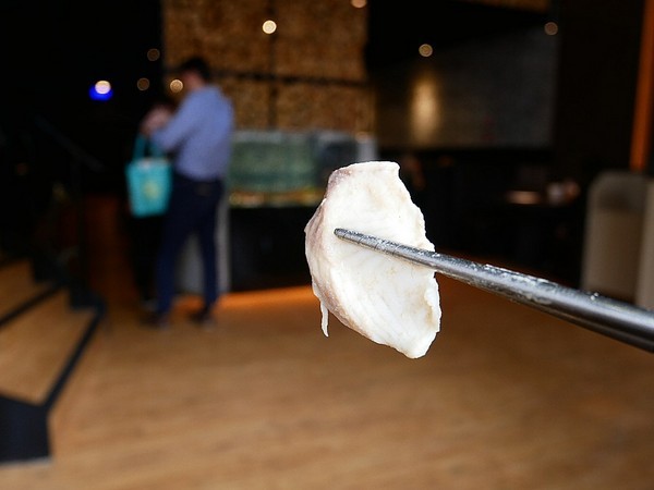 舞古賀鍋物專門店:舞古賀鍋物專門店-高雄鼓山巨蛋站海鮮火鍋 店內主打高檔食材 螃蟹和牛都享用得到 約會聚餐衝一波