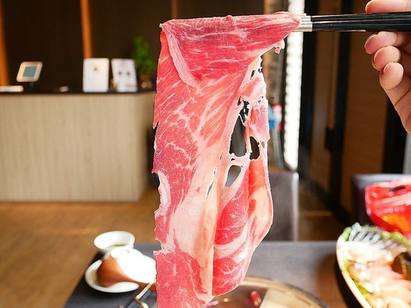 舞古賀鍋物專門店:舞古賀鍋物專門店-高雄鼓山巨蛋站海鮮火鍋 店內主打高檔食材 螃蟹和牛都享用得到 約會聚餐衝一波