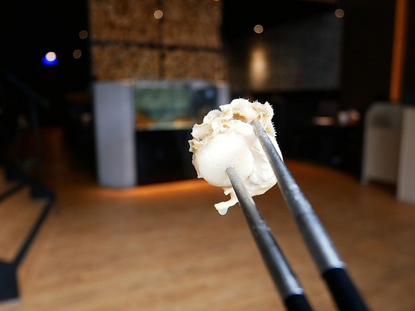 舞古賀鍋物專門店:舞古賀鍋物專門店-高雄鼓山巨蛋站海鮮火鍋 店內主打高檔食材 螃蟹和牛都享用得到 約會聚餐衝一波