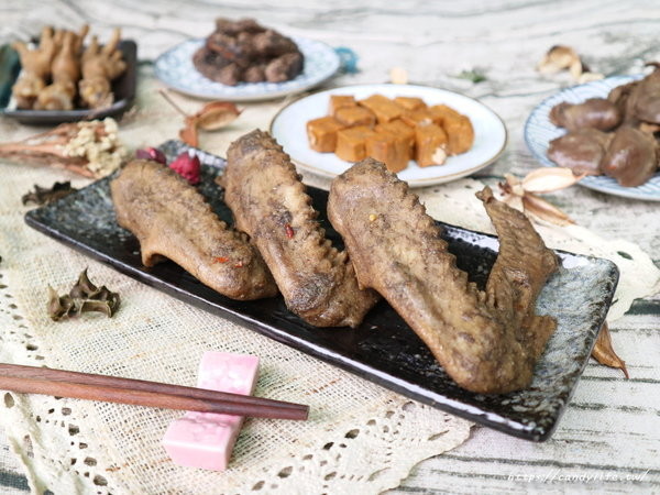 梅芳巷精緻滷味:台中美食│梅芳巷精緻滷味〃堅持祖傳秘方,傳成一甲子的冰鎮滷味,宵夜、解嘴饞的美食佳餚~