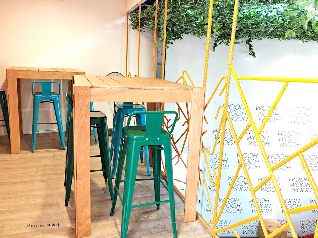 【台中 霧峰】WOOH WOOH WOOH 🎀 位在霧峰國小對面,可愛粉色貨櫃屋,內有3D立體彩繪,高人氣拍照熱點,寵物友善餐廳,餐點表現不錯,尤其採用有機生菜,新鮮吃的到~