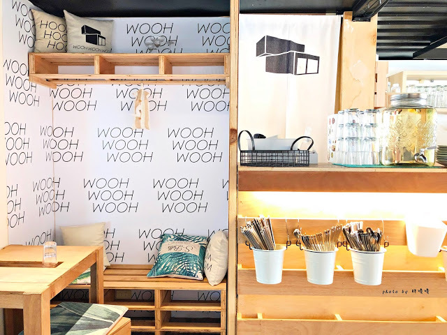 【台中 霧峰】WOOH WOOH WOOH 🎀 位在霧峰國小對面,可愛粉色貨櫃屋,內有3D立體彩繪,高人氣拍照熱點,寵物友善餐廳,餐點表現不錯,尤其採用有機生菜,新鮮吃的到~