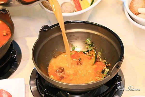 老北京香辣乾鍋:【台南美食】新店報報~最不一樣的一鍋二吃新選擇:老北京香辣乾鍋