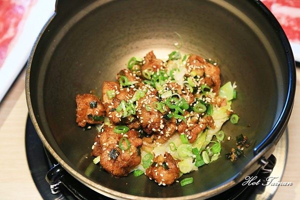 老北京香辣乾鍋:【台南美食】新店報報~最不一樣的一鍋二吃新選擇:老北京香辣乾鍋