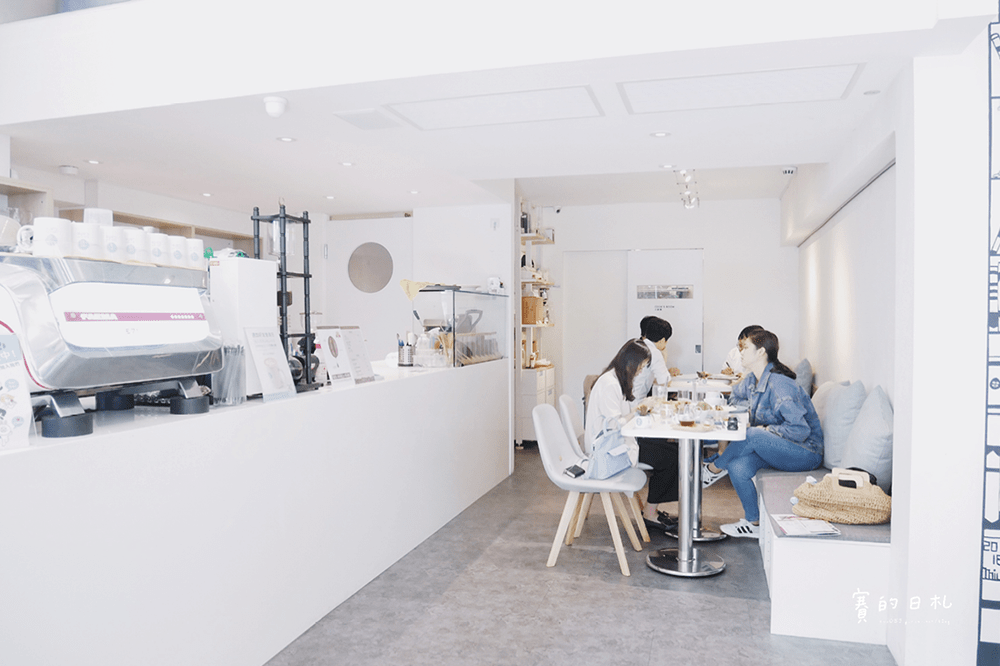 台中南屯早午餐 南屯美食 台中美食 台中早餐 Chow chow 巧巧咖啡 賽的日札 05-min.png