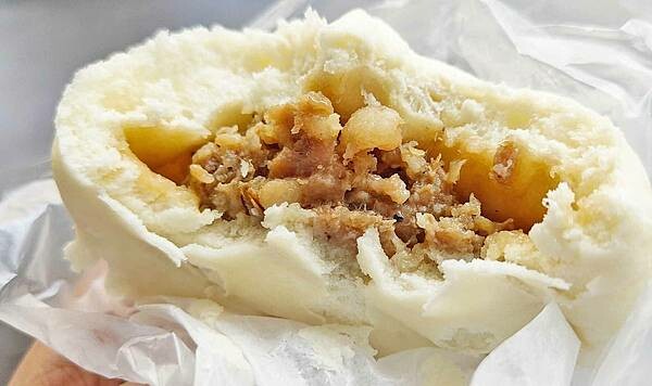 【台北美食】妙口四神湯.肉包專賣店｜迪化街必吃的美味肉包店