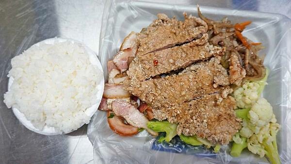 【台北美食】妙口四神湯.肉包專賣店｜迪化街必吃的美味肉包店