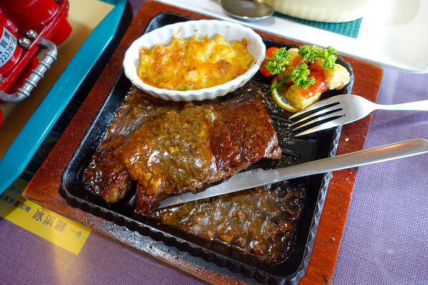 西門町美食小牛匠焗烤串燒牛排 (22).jpg