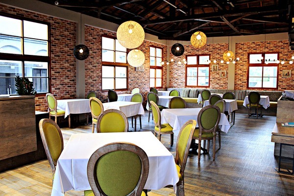 宜蘭人故事館：【宜蘭人故事館】永恆的蔣渭水。燈籠主題展覽。VR體驗館。波堡披薩Bobo Pizza。i-FRANCE 愛法餐廳