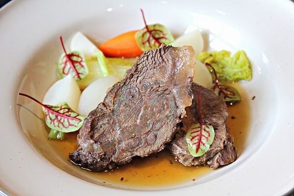 宜蘭人故事館：【宜蘭人故事館】永恆的蔣渭水。燈籠主題展覽。VR體驗館。波堡披薩Bobo Pizza。i-FRANCE 愛法餐廳