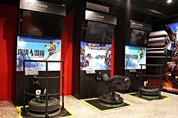 宜蘭人故事館：【宜蘭人故事館】永恆的蔣渭水。燈籠主題展覽。VR體驗館。波堡披薩Bobo Pizza。i-FRANCE 愛法餐廳