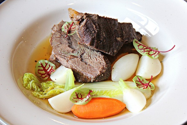 宜蘭人故事館：【宜蘭人故事館】永恆的蔣渭水。燈籠主題展覽。VR體驗館。波堡披薩Bobo Pizza。i-FRANCE 愛法餐廳