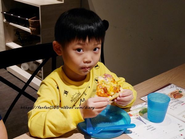 宜蘭景點推薦【宜蘭人故事館】#原木手作筆DIY #PIZZA DIY #宜蘭親子餐廳 #宜蘭一日遊 #宜蘭必吃美食 #宜蘭室內景點 #宜蘭手工DIY體驗 (40).JPG