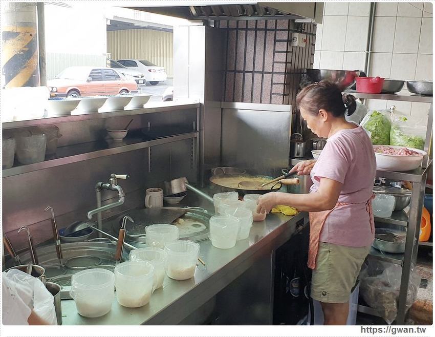 現點現炒、台南超好吃的榨菜肉絲麵，沒有招牌、門口大排長龍就是這一間！！