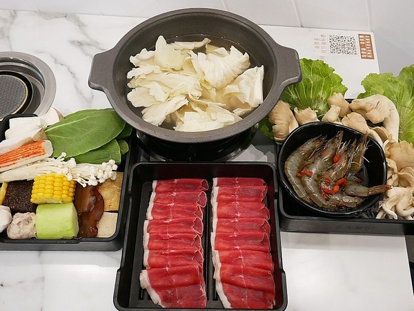 老先覺功夫窯燒鍋(二代店):老先覺功夫窯燒鍋(台中漢口店)-台中西屯區火鍋 中部第一家二代店 氣氛、環境大大提升 餐點選擇更多 晉升為吃鍋的好朋友