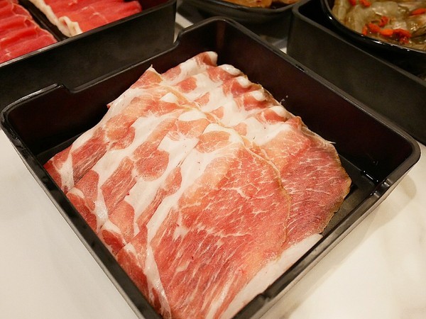 老先覺功夫窯燒鍋(二代店):老先覺功夫窯燒鍋(台中漢口店)-台中西屯區火鍋 中部第一家二代店 氣氛、環境大大提升 餐點選擇更多 晉升為吃鍋的好朋友