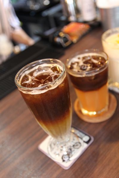 [新北]板橋江子翠站飲料咖啡推薦 SOFTLIGHT軟燈吧 飲料ft.調酒傻傻分不清楚