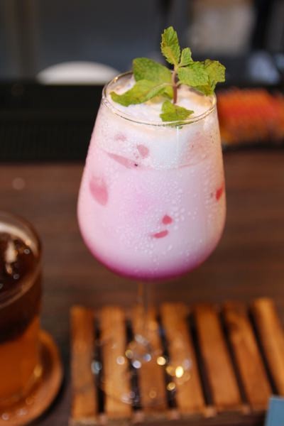 [新北]板橋江子翠站飲料咖啡推薦 SOFTLIGHT軟燈吧 飲料ft.調酒傻傻分不清楚