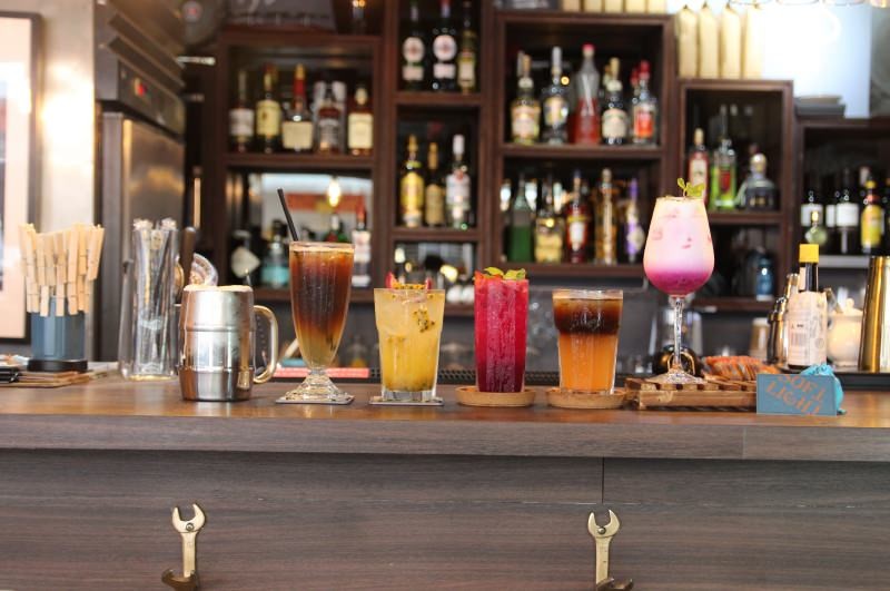 [新北]板橋江子翠站飲料咖啡推薦 SOFTLIGHT軟燈吧 飲料ft.調酒傻傻分不清楚