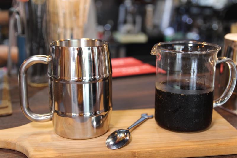 [新北]板橋江子翠站飲料咖啡推薦 SOFTLIGHT軟燈吧 飲料ft.調酒傻傻分不清楚