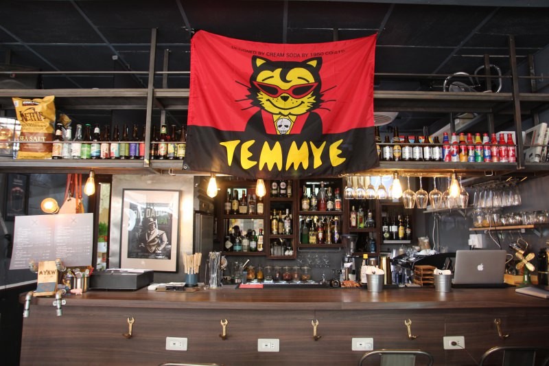 [新北]板橋江子翠站飲料咖啡推薦 SOFTLIGHT軟燈吧 飲料ft.調酒傻傻分不清楚