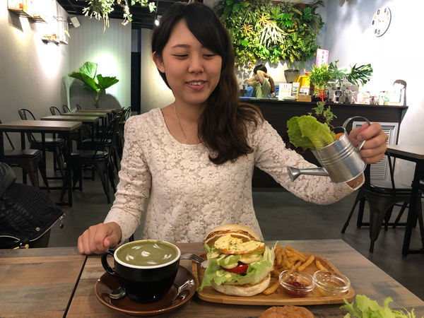 圓圓家愛吃貨—新北板橋早午餐，《植人 Planter Brunch》，網美風早午餐，悠閒慢活的輕鬆步調，約會用餐都適合的早午餐