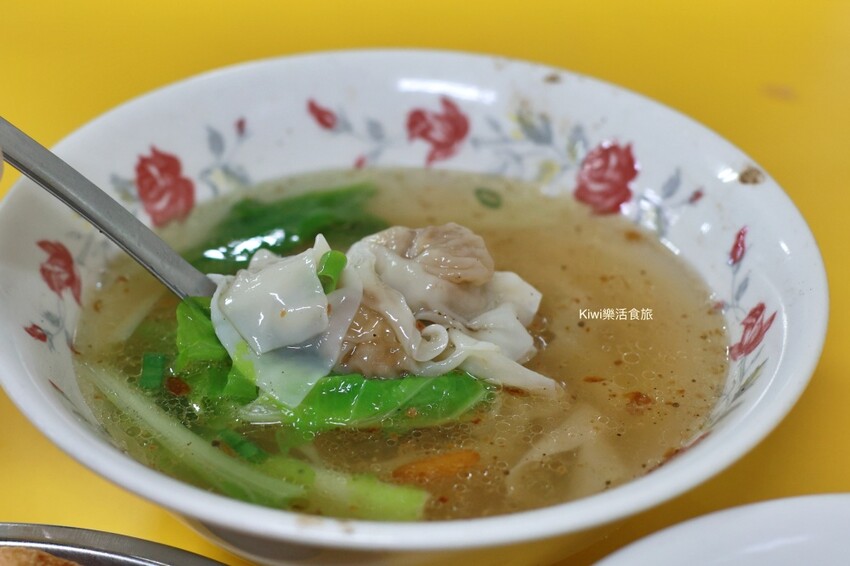 南投縣埔里鎮埔里美食你我他晚點|埔里臭豆腐在地銅板老店,臭豆腐吃起來過癮~