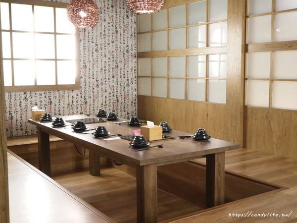 魚吃不吃：台中美食│魚吃不吃〃讓人念念不忘的道地麻辣重慶烤魚，香辣過癮，8/31前享85折優惠，再送上肥美的澳洲小龍蝦～