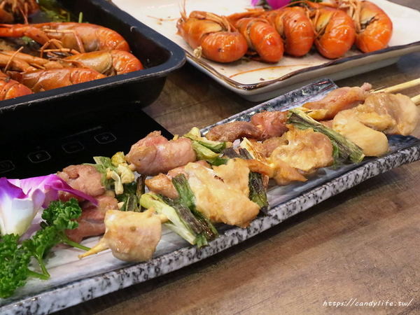 魚吃不吃：台中美食│魚吃不吃〃讓人念念不忘的道地麻辣重慶烤魚，香辣過癮，8/31前享85折優惠，再送上肥美的澳洲小龍蝦～